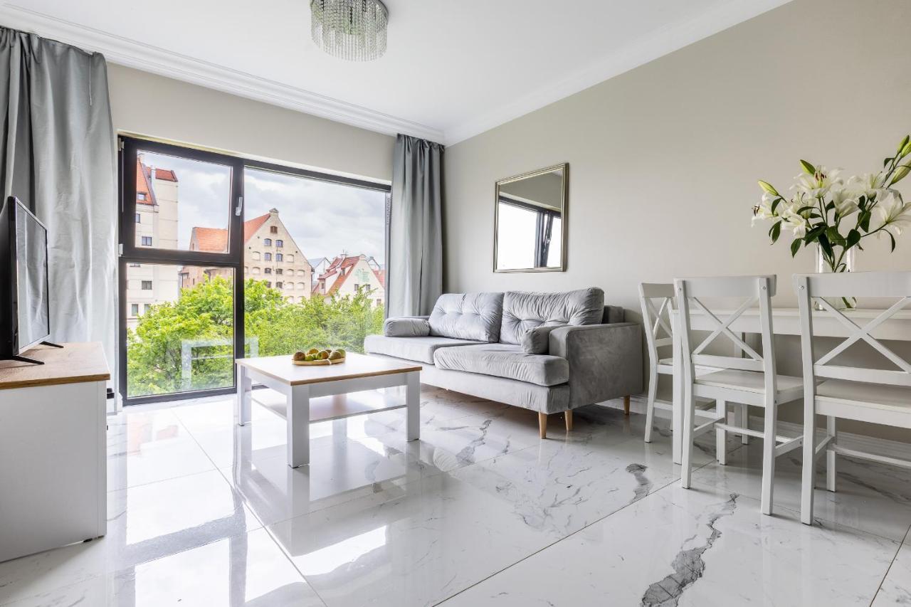 Mira Apartments กดัญสก์ ภายนอก รูปภาพ